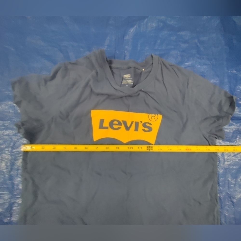 Levi's tee - Picture 4 of 5
